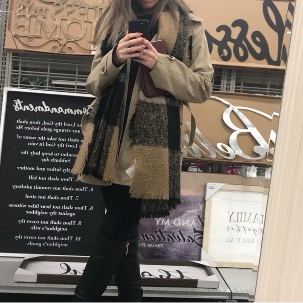 ALDO Scarf - Picture 2 of 2